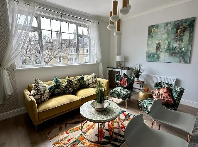 Southsea 2 Bedroom 10 Mins From Beach