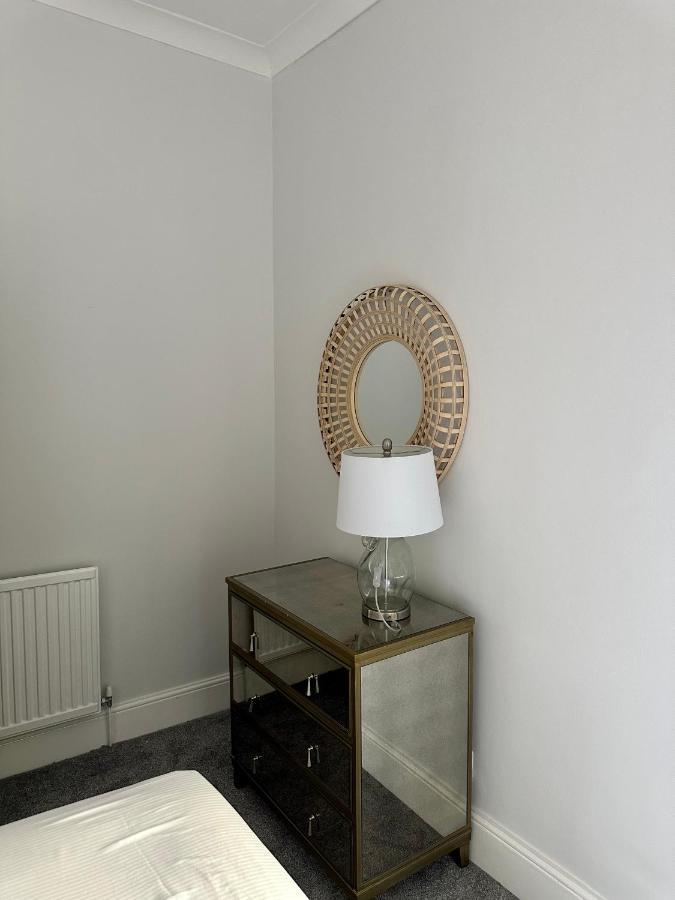 Southsea 2 Bedroom 10 Mins From Apartment Portsmouth