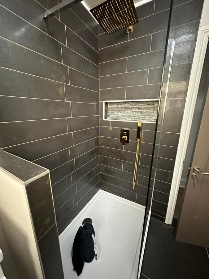 Southsea 2 Bedroom 10 Mins From Apartment