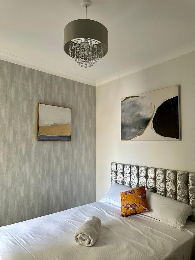 Southsea 2 Bedroom 10 Mins From